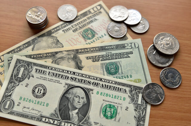 外貨建て保険はやってはいけない?複雑な仕組みやデメリット、リスクを解説のサムネイル画像
